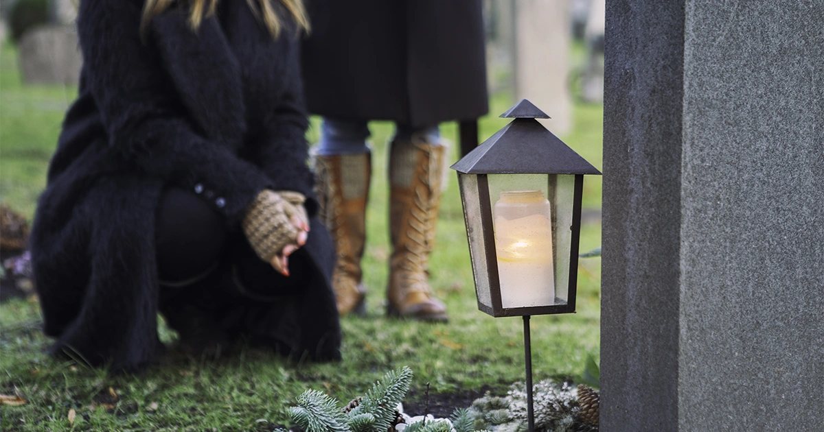 ¿Qué es una lápida funeraria y cuánto cuesta?